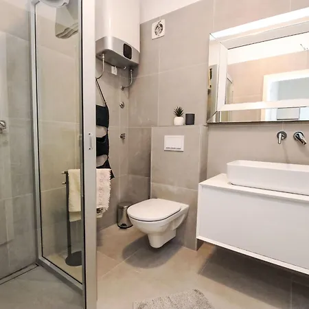 Tina-2 By Interhome Apartman *