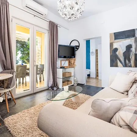Tina-2 By Interhome Apartman *